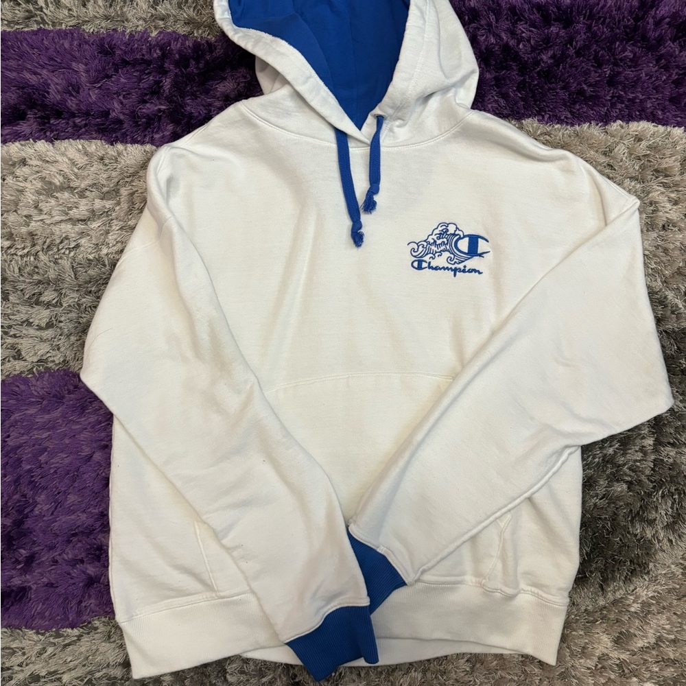 Champion wave design hoodie!💙🤍